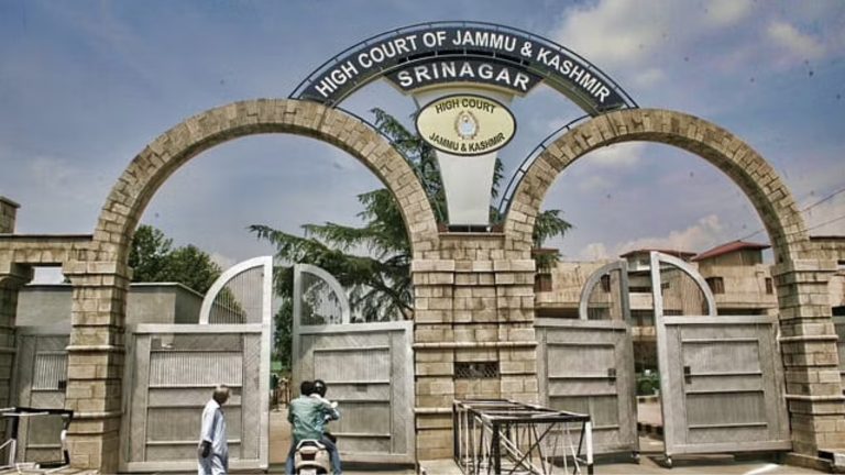 Principal Employer to pay wages if contractor defaults: J&K HC